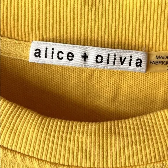 ✨Alice + Olivia “Delania” Cropped Sweater Size Medium - Image 4