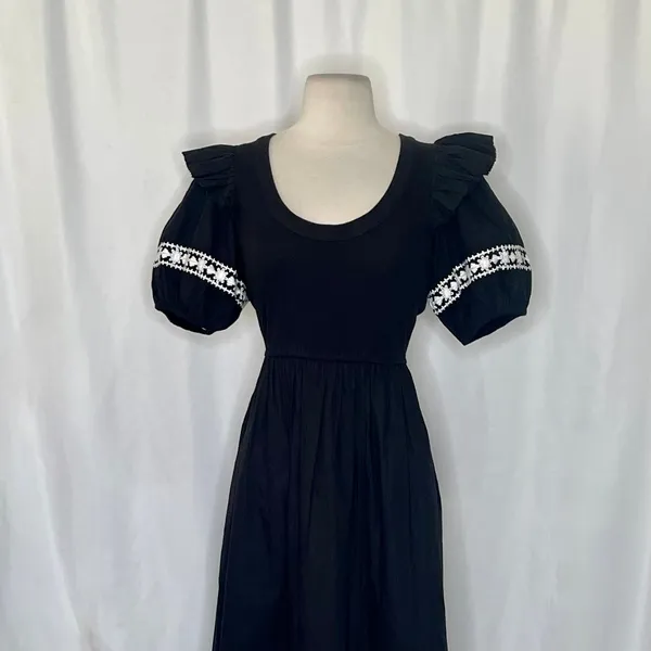 NWT!! CLEOBELLA‎ Selma Midi Dress Embroidered Black Ruffle Puff Sleeves X-Small - Image 3