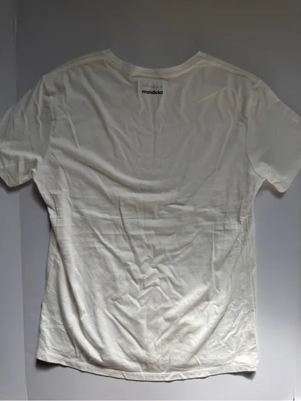 Manduka Performance Yoga Tee White XS NWOT High-Low Split Hem - Image 3