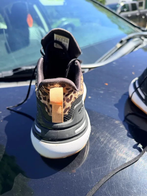Adidas sneakers  - Image 3