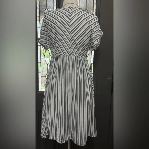 Isabel Maternity Striped V-Neck Dress - Image 5