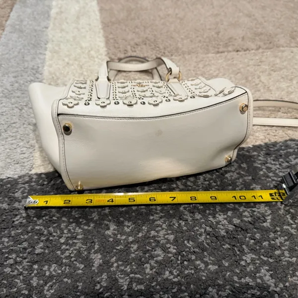 Coach Studded Cream Handbag - Image 4