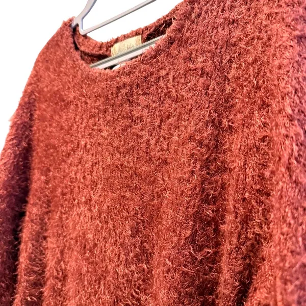 Altar'd State Womens Red Eyelash Knit Fuzzy Cropped Sweater BE20916-B‎ Large - Image 2