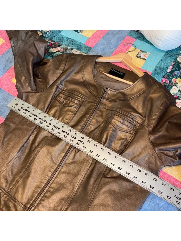 Bernardo Woman’s 2x NWOT $385 Genuine Leather metallic bronze jacket Zip Front - Image 9