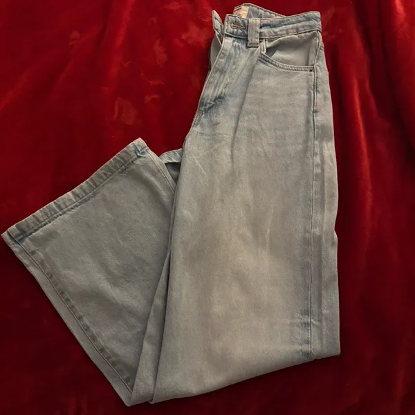 Cotton on low rise baggy jeans - Image 5