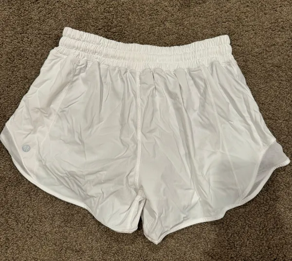 Lululemon Hotty Hot Shorts 4” - Image 3