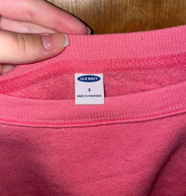 Old Navy pink crewneck - Image 2
