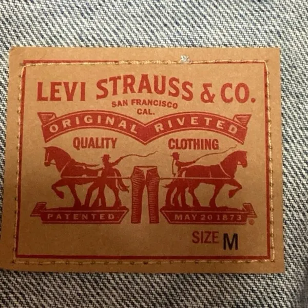 Levi's Blue Denim Button Up Long Sleeve Distressed Pockets Trucker Jean Jacket M - Image 3