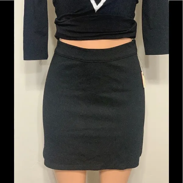 Black A - Image 3