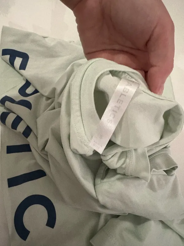 Fabletics Crop Top Workout - Image 3