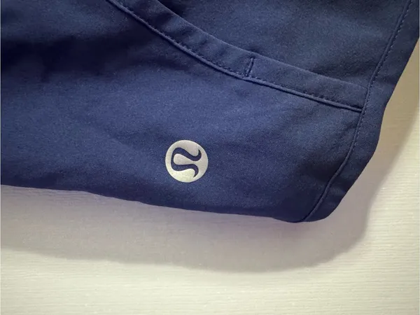 Lululemon Athletica Navy Blue Workout Athletic Shorts Size 2 - Image 7