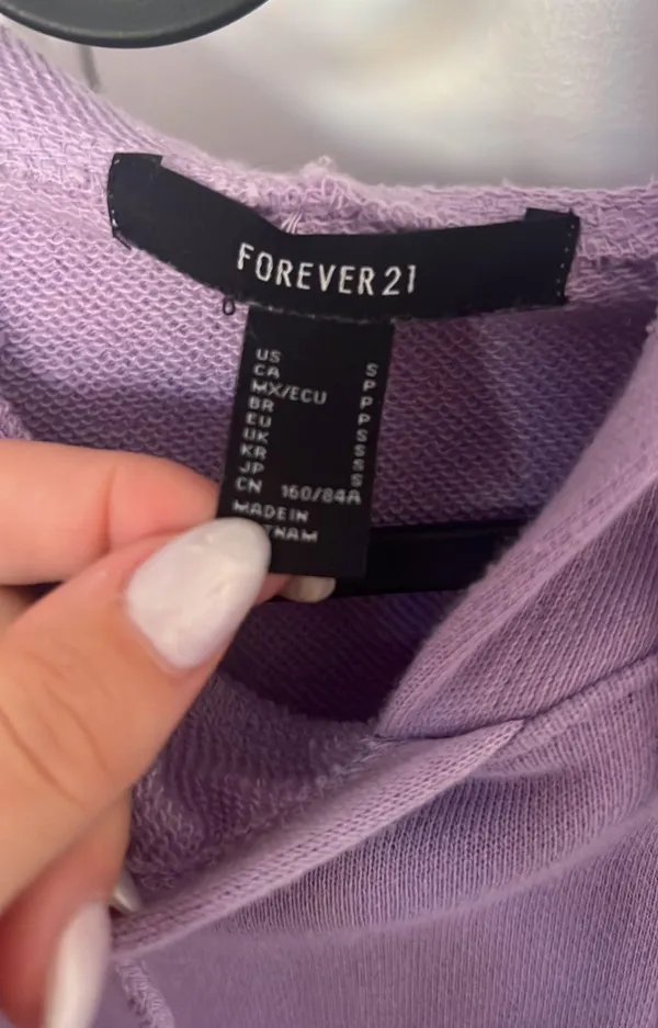 Cropped Hoodie - Image 2