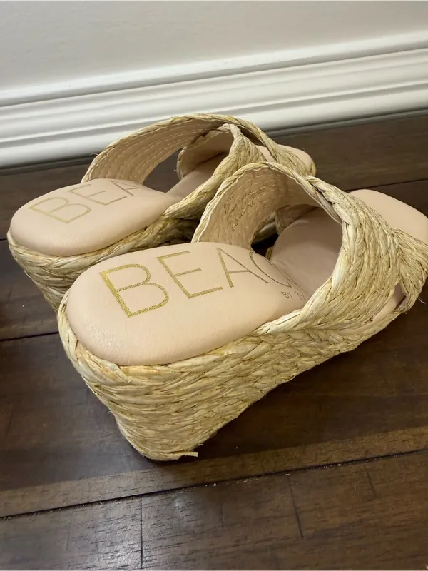 Beach by Matisse Raffia Crisscross Wedge Sandals size 6 - Image 3