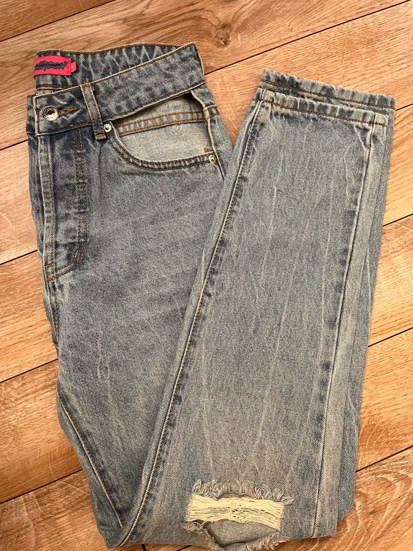 Edikted jeans size small - Image 4