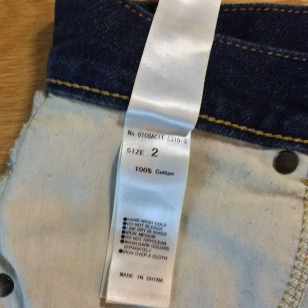 Moussy high rise Jean shorts size 2 dark wash - Image 8