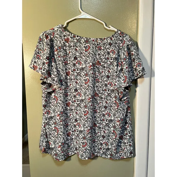 Loft Womens Size Large Blouse Short Flutter Sleeve Button Front Floral Butterfly - Image 7
