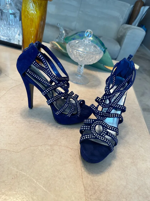 Heels Blue Size 7 - Image 2