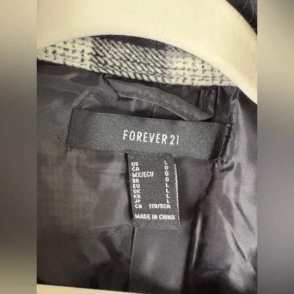 Forever 21 Plaid Shacket Black &‎ White Buffalo Lined Size Large EUC - Image 2