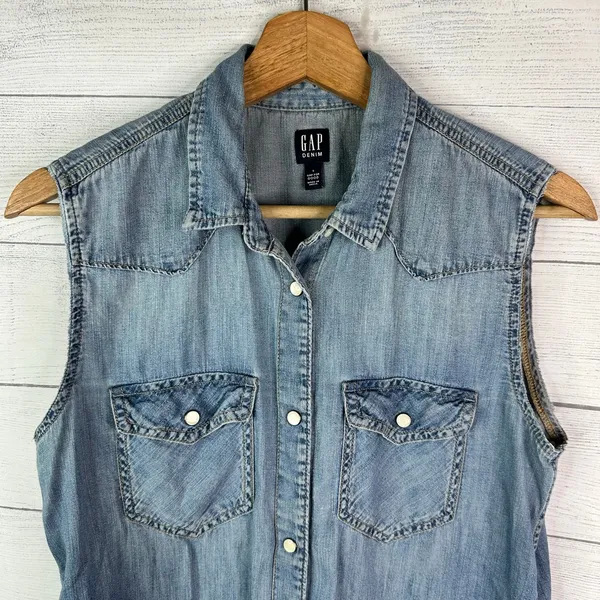 Gap Denim Sleeveless Western Chambray Pearl Snap Button Down Shirt Womens Small - Image 7