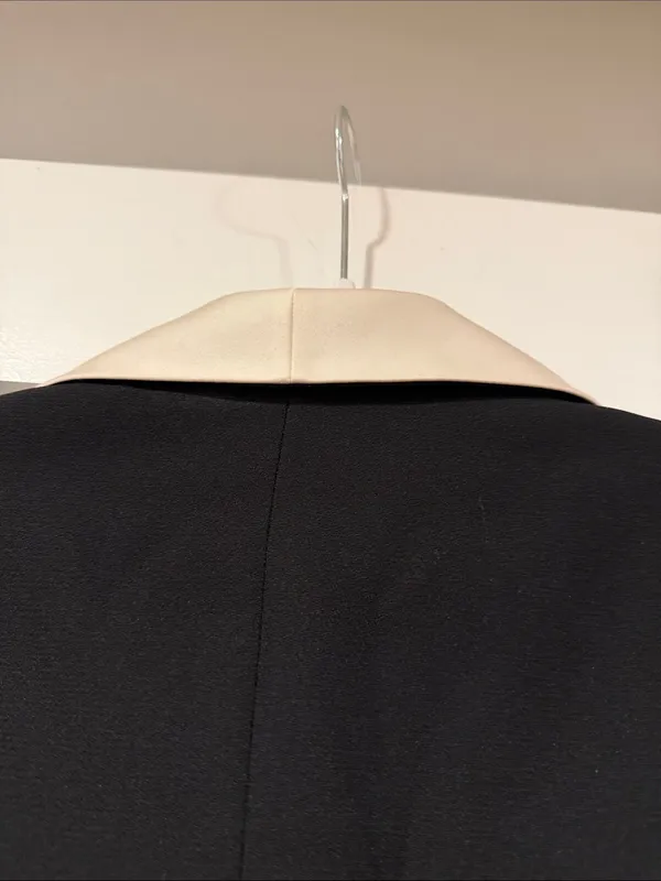 Le Suit Black Blazer with Cream Rounded Collar 8‎ - Image 5