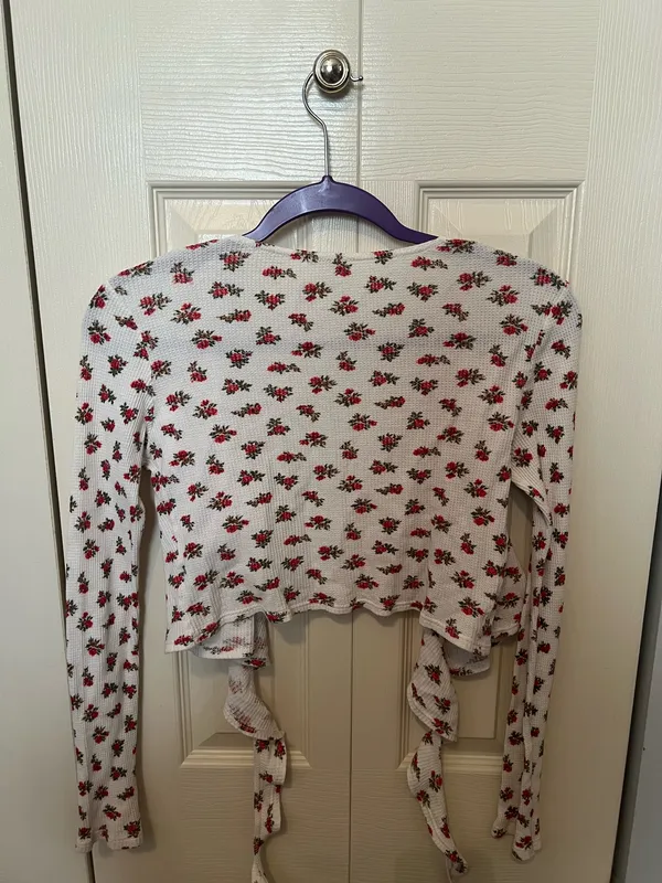 Brandy Melville Wrap Top Long Sleeve - Image 2