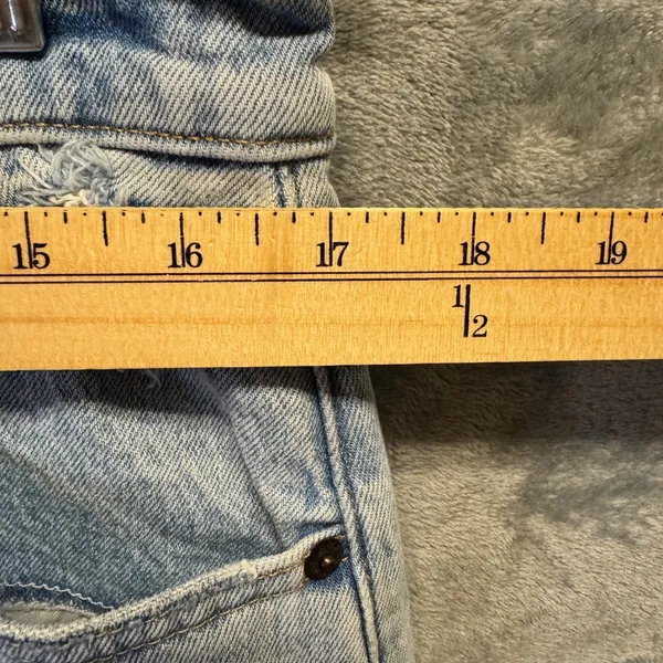2107 | Abercrombie & Fitch 90s Straight Ultra High Rise Distressed Jeans 31/12 - Image 3