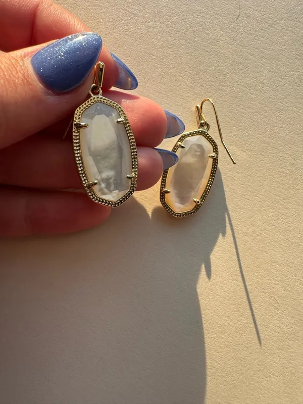 Kendra Scott Drop Earrings Mother of Pearl - Image 2