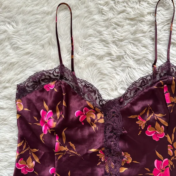 Victoria’s Secret Cami Vintage Gold Label Lace Trim Button Front Floral Purple M - Image 5