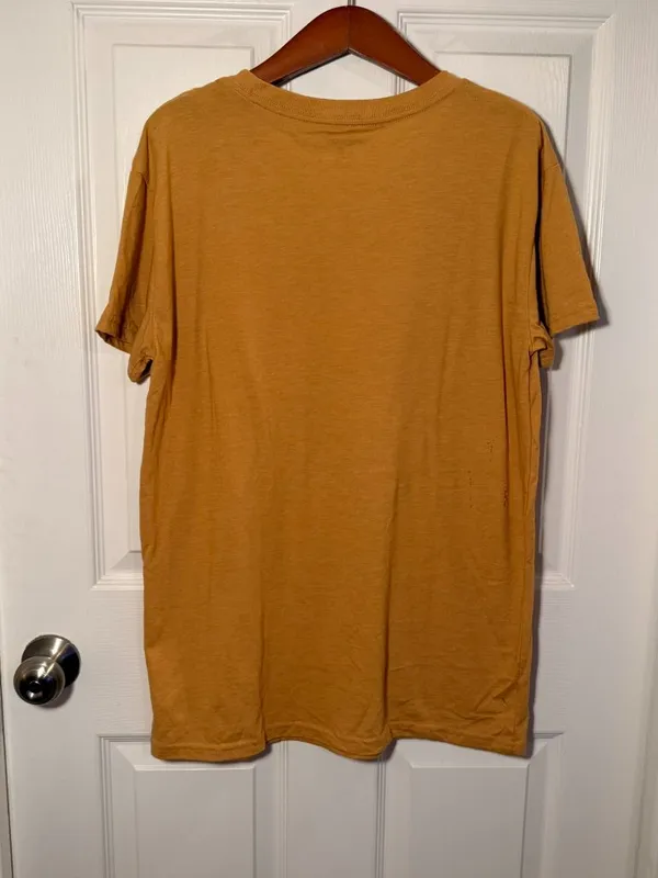 Wrangler Pale Gold Heather Rodeo Flowers Graphic Tee Size Small - Image 7