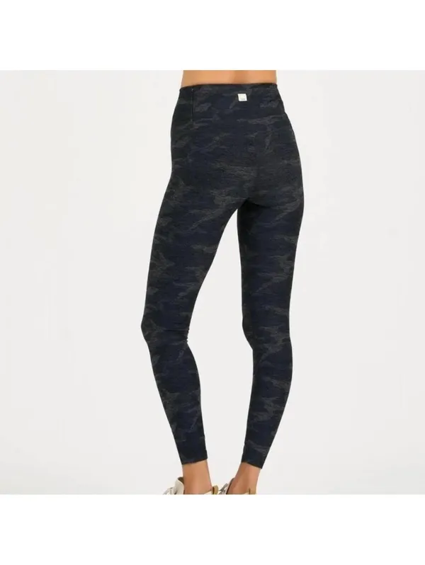 Vuori Clean Elevation Leggings Black Camo Heather DreamKnit VW444 Size Small 25" - Image 2