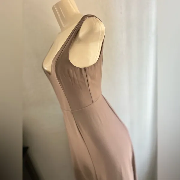 Show Me Your Mumu Sleeveless Maxi Dress in Soft Taupe. Size XS - Image 6