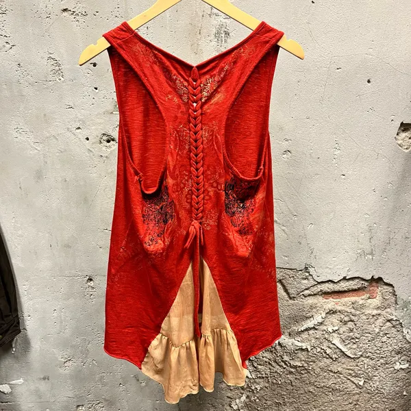Only Sky Vintage Y2K Red Grunge Cross Graohic Braid Detail Tank Top Large L 00s - Image 7