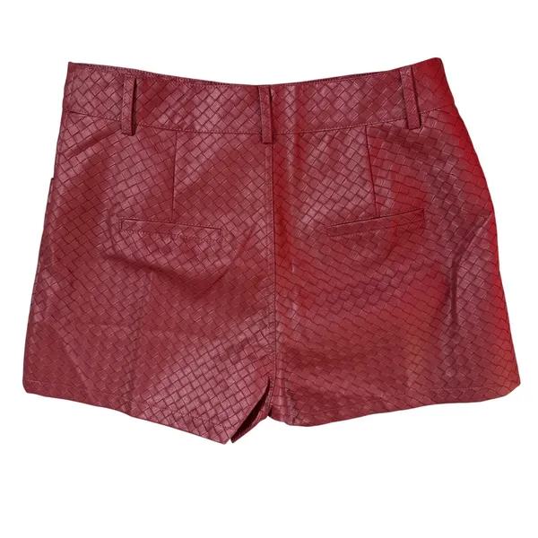 NWT MakeMeChic Faux Leather High Waist Shorts Burgundy Textured Shorts Medium - Image 6