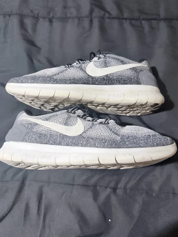 Nike Free 5.0 black & grey running shoes. Size US 8. Regular condition. - Image 11