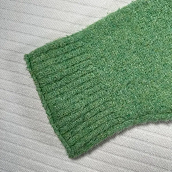 American Eagle Women’s Medium Green Crewneck Knit Pullover Sweater - Image 5