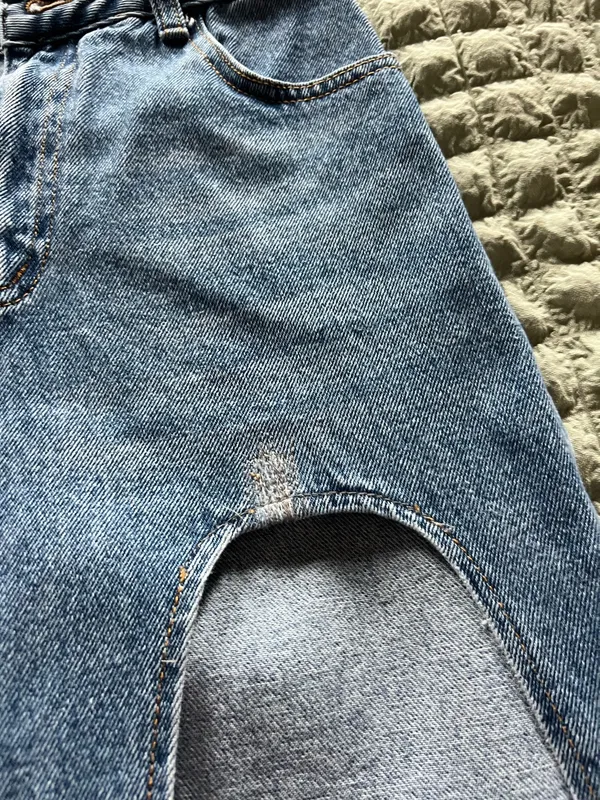High-waisted wide-leg blue denim skirt with a distressed look. Size: S #denim #highwaisted #distressed - Image 3