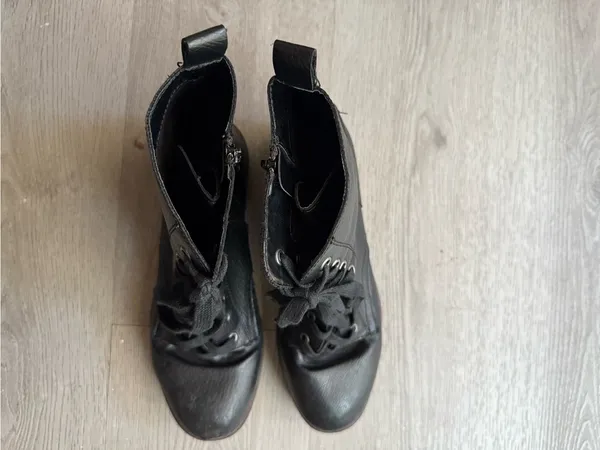 Women’s Combat Ankle Boots Black Size 8 - Image 5