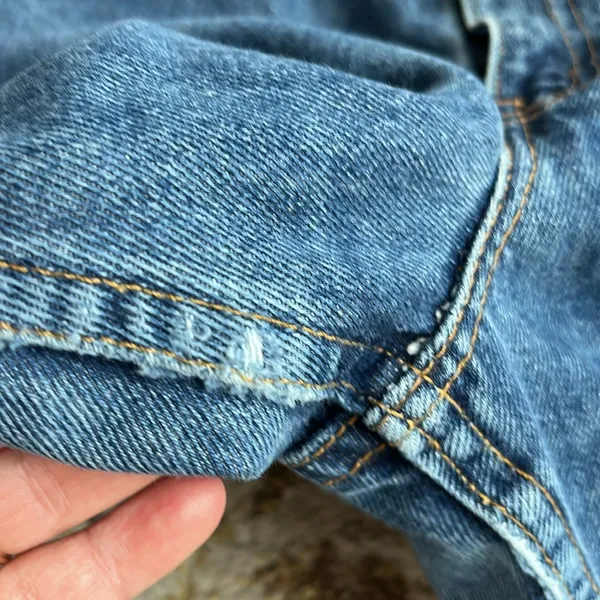Levis 550 Relaxed Fit Tapered Leg Womens 10 Red Tab - Image 14