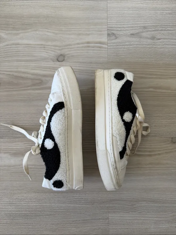 Soludos Ying Yang Patterned Low-Top Sneakers - Image 2