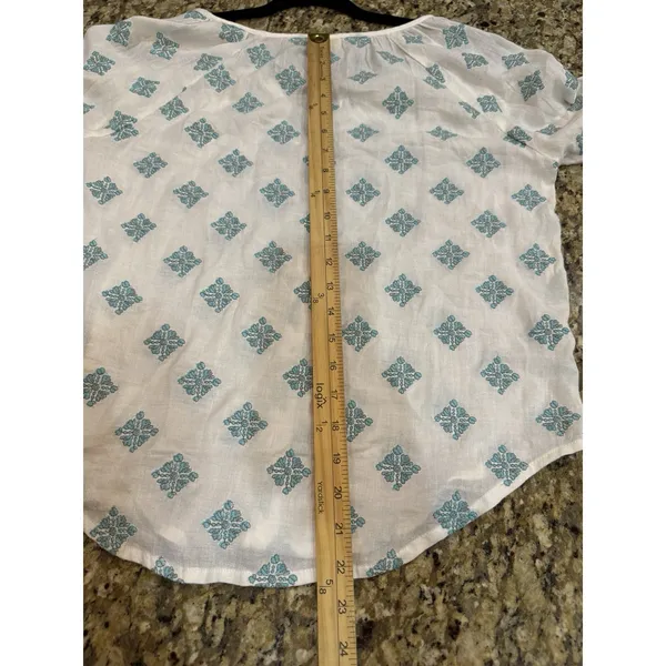 Roller Rabbit Embroidered Floral Peasant Blouse‎ Top V Neck Size XS White Teal - Image 9