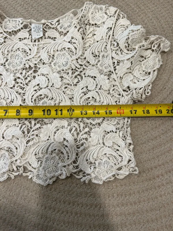 Off white cream colored lace top - Image 6