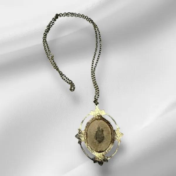 Vintage Hand Painted Bird Pendant‎ Costume Necklace - Image 4