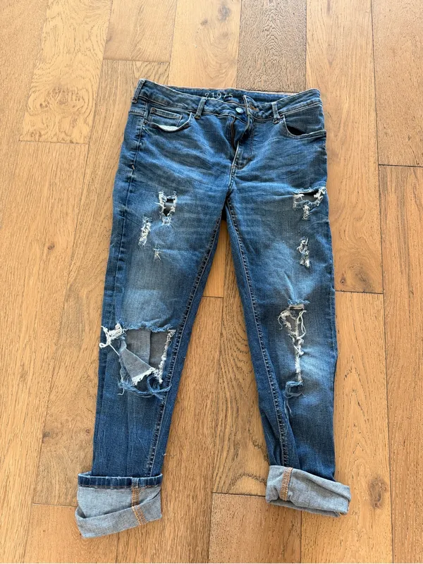 Zara Basic Denim Straight Ripped Jeans - Image 2
