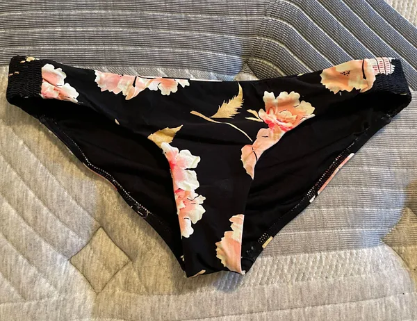 Floral Bikini - Image 3