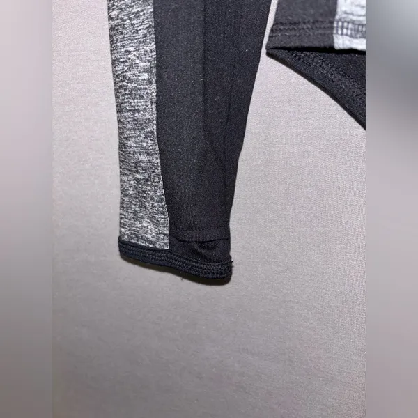 Athleta running wild crewneck base layer size medium raglan long sleeve - Image 4