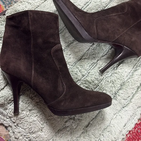 Via Spiga Elegant Brown Suede Women's Ankle Boots made in Italy 8M - Image 2