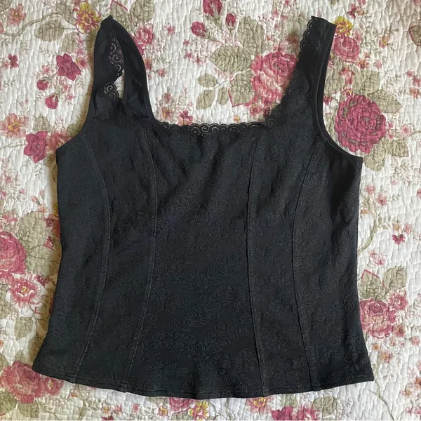 Vintage Floral Black Sweetheart Tank Top - Image 3