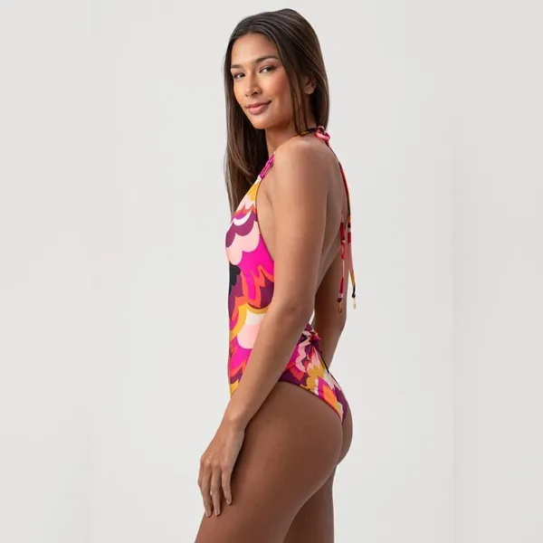 Trina Turk NWT WOMEN'S FAN FAIRE‎ TWIST BACK HALTER PLUNGE ONE PIECE SWIMSUIT - Image 2