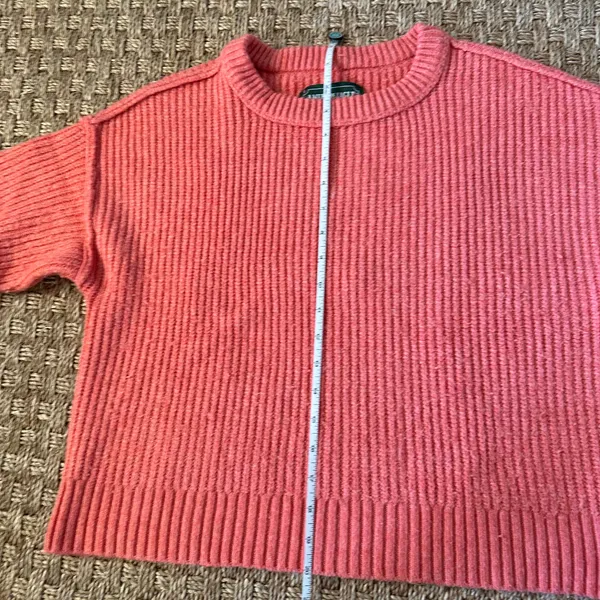 American Eagle, small coral knit sweater - Image 6