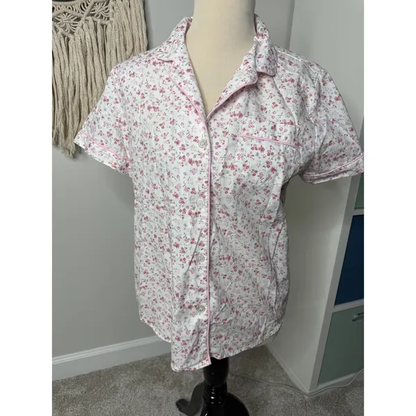 Petite Plume Pink White Floral Cottagecore Button-up Short sleeved Pajama Top M - Image 2